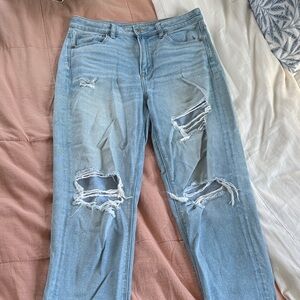 American Eagle distressed jeans